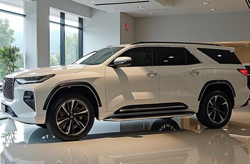 सिर्फ 4.5 लाख डाउन पेमेंट पर लाएं Toyota की 7 सीटर SUV