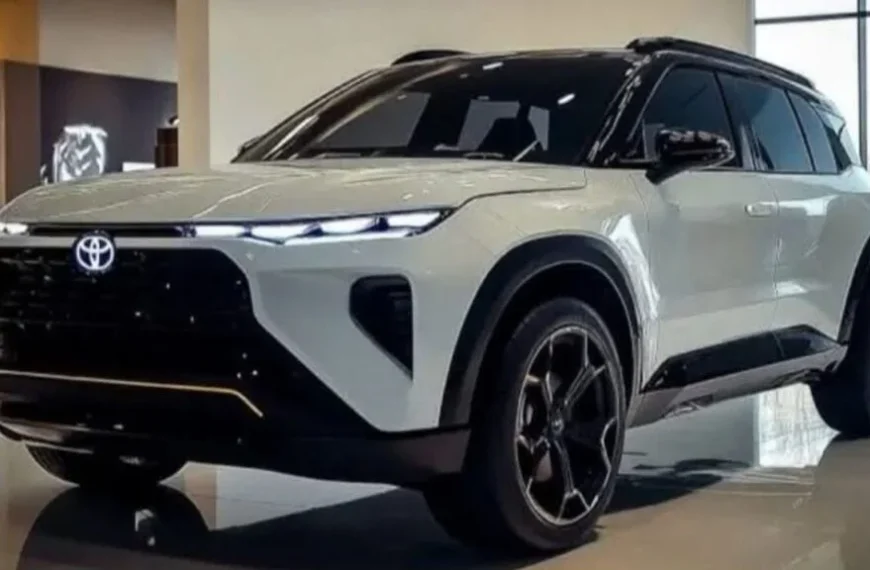 Toyota-RAV4-2025