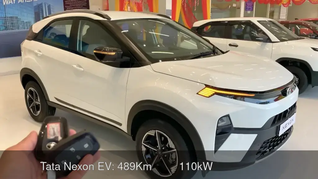 धमाकेदार Tata Nexon EV: 489Km रेंज और 110kW की ताकतवर मोटर के साथ रॉयल सवारी