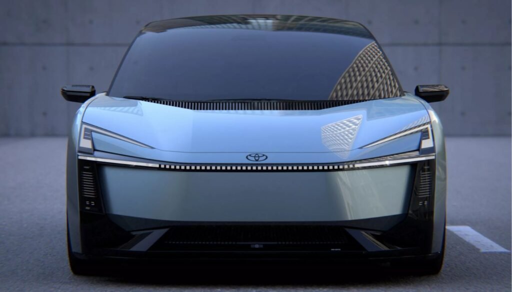 2025 में Toyota Corolla का नया अवतार: क्या भारत में होगा लॉन्च?