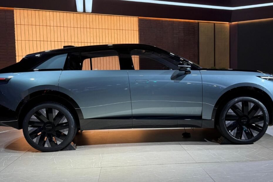 Tata की नई योजनाएँ: 7 नए नामप्लेट्स, EVs और Compact SUVs 2025 में