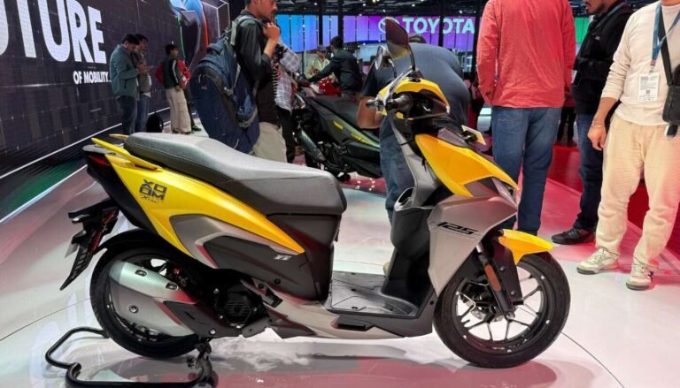 Top 10 2W Brands October 2025: Hero, Honda, TVS, Bajaj और RE की सफलता