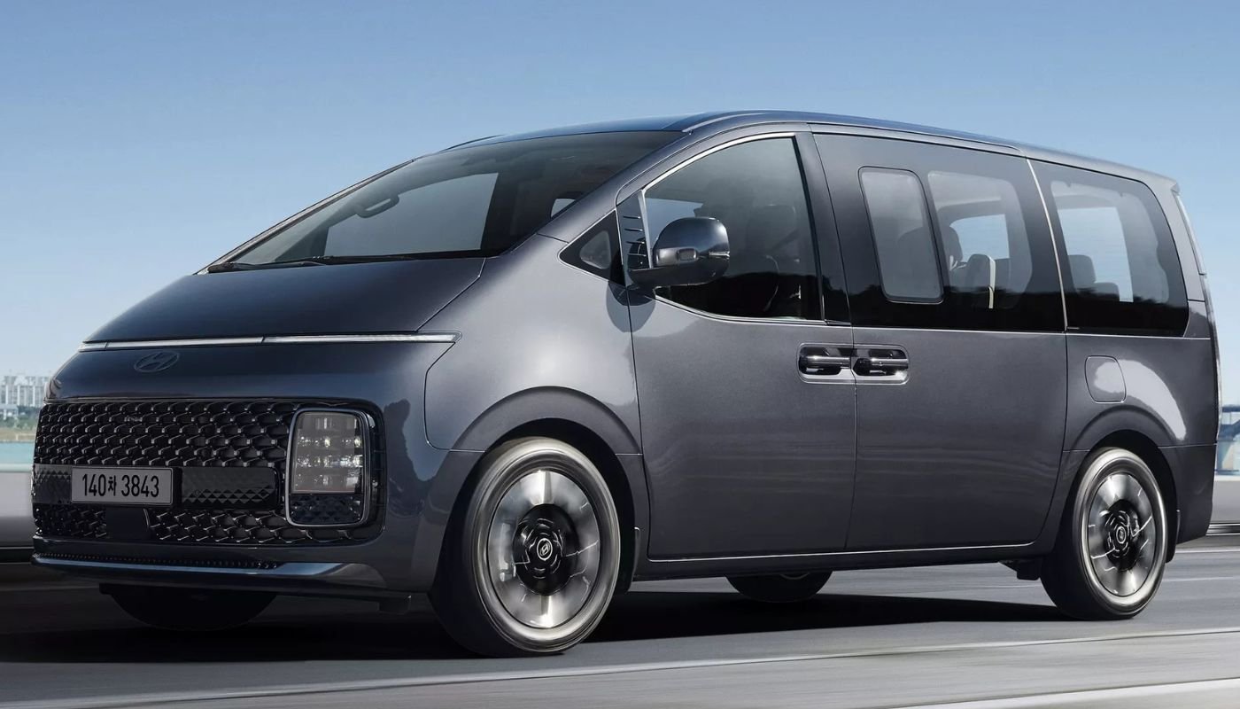 6 Upcoming MPVs in India by 2025: Maruti, Hyundai, Toyota और अन्य!