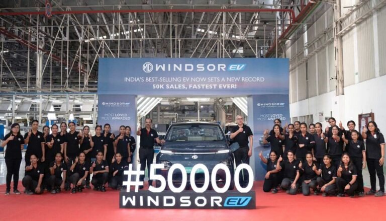 MG Windsor EV Ne 50,000 Unit Sales Ka Milestone 2025 Mein Pura Kiya