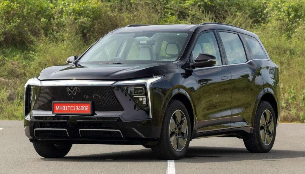 महिंद्रा का लक्ष्य: जल्द ही 7,000 यूनिट्स की मासिक EV बिक्री, बढ़ती मांग का कमाल