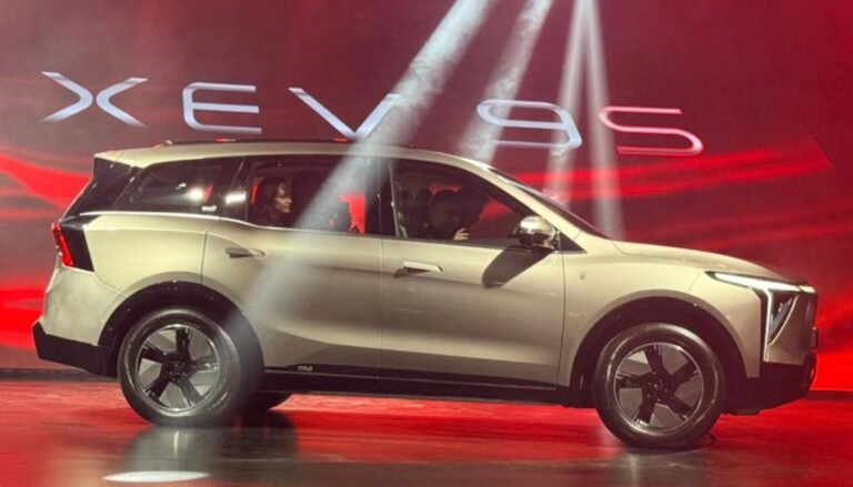 महिंद्रा XEV 9S बेस वैरिएंट की कीमत ₹19.95 लाख, जानें 7 धांसू फीचर्स