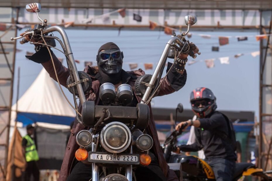 Motoverse 2025 में Royal Enfield ने 40,000 राइडर्स को किया रोमांचित, जानें खास बातें