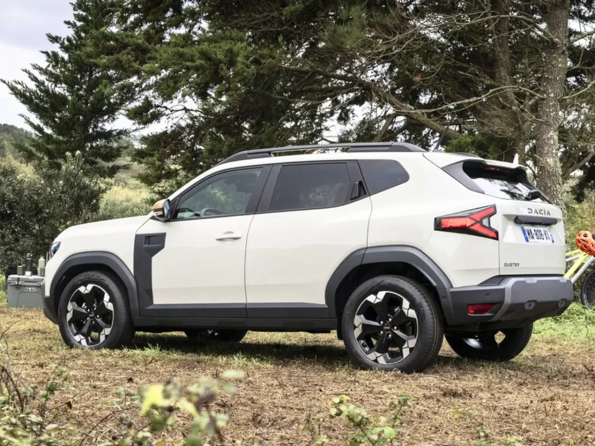 2026 Renault Duster का धांसू लॉन्च 26 जनवरी को, कीमत ₹11-20 लाख और अद्भुत फीचर्स