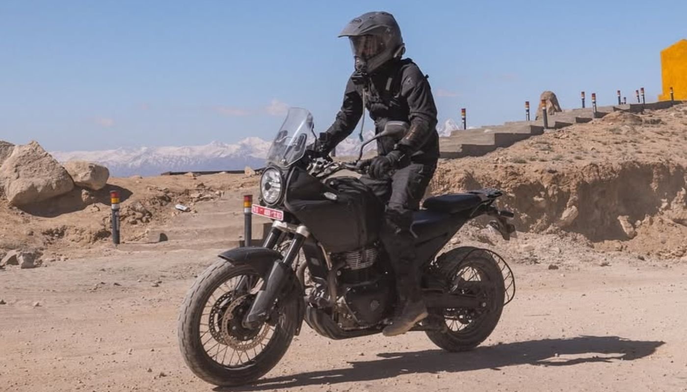 Royal Enfield Himalayan 750 का धमाकेदार डेब्यू 2025 में, जानें 50 hp और धांसू फीचर्स
