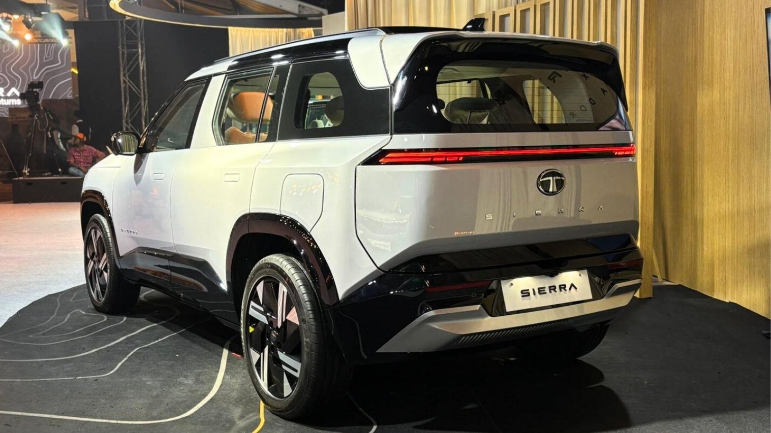 Top 8 Features of the All-New Tata Sierra: Discover What to Expect in 2025