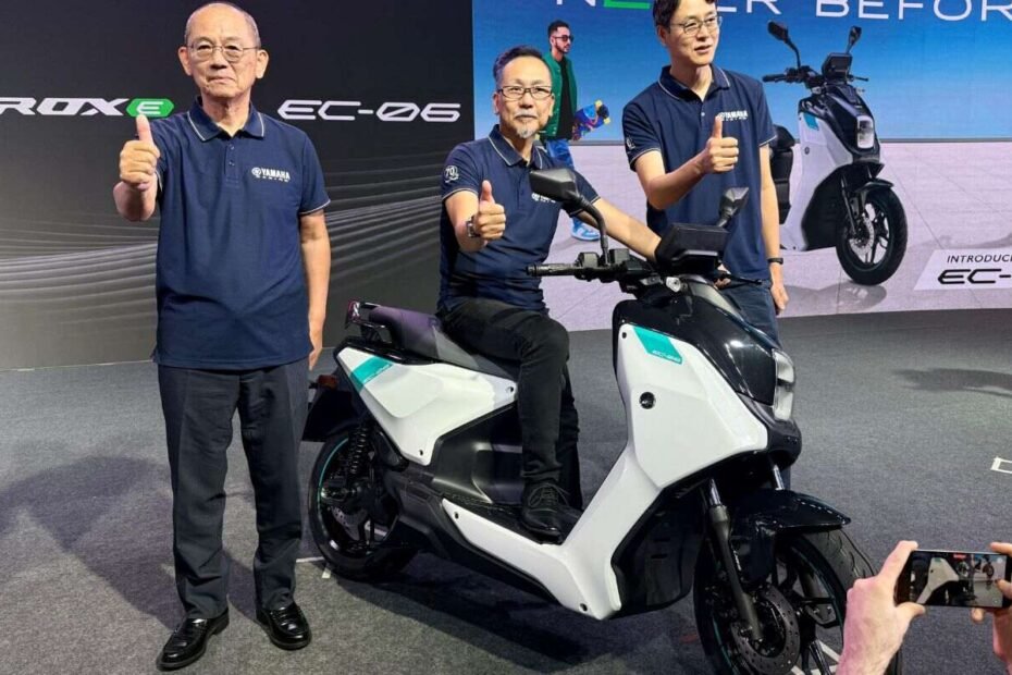 Yamaha EC-06: 160 Km Range Electric Scooter for Urban Riders