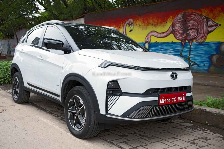 नवंबर 2025 में Electric Car Sales: Tata ने 6,096 यूनिट्स बेचीं, MG और Mahindra का मुकाबला