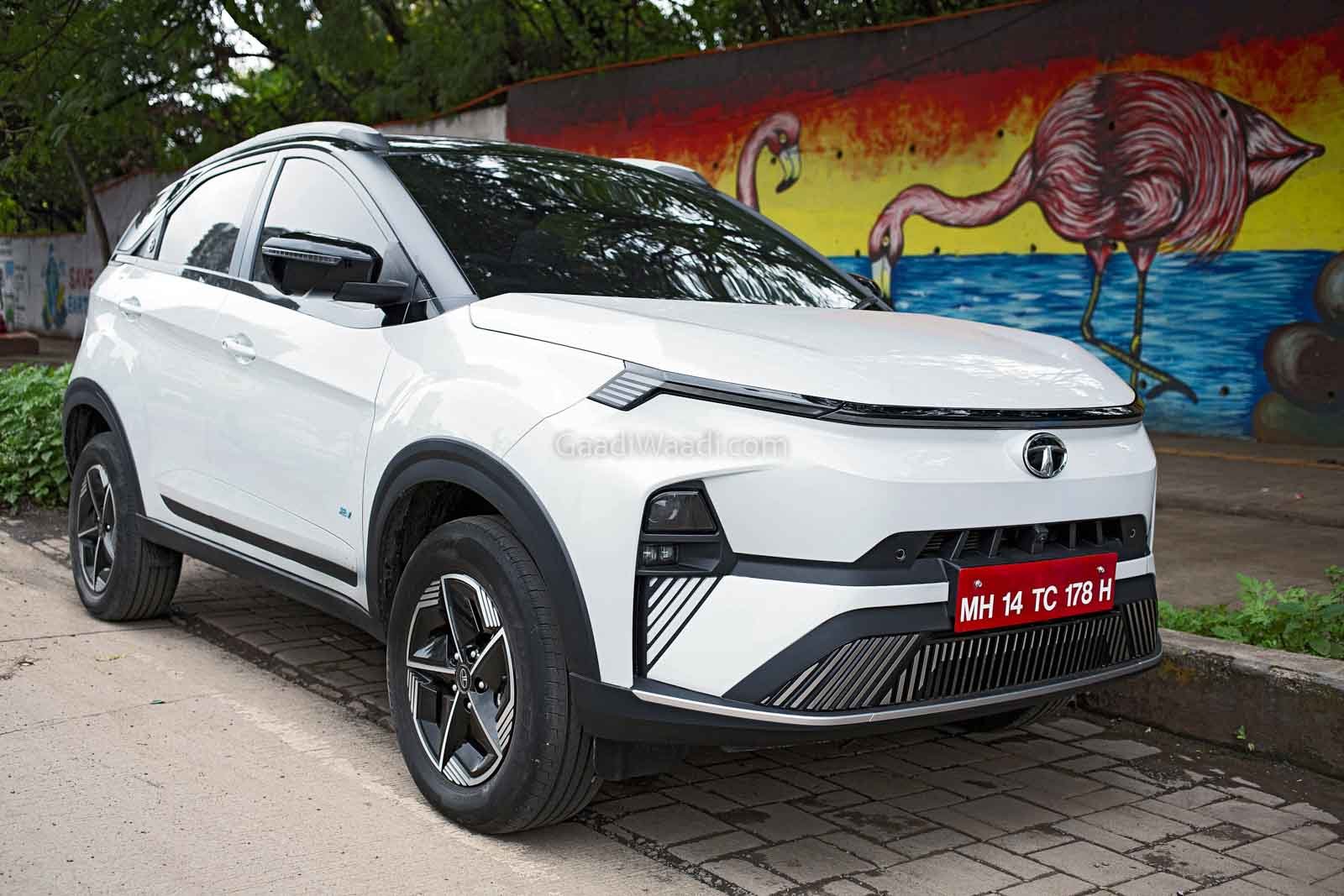 नवंबर 2025 में Tata ने बेचीं 6,096 Electric Cars, MG और Mahindra की बिक्री में 22% गिरावट