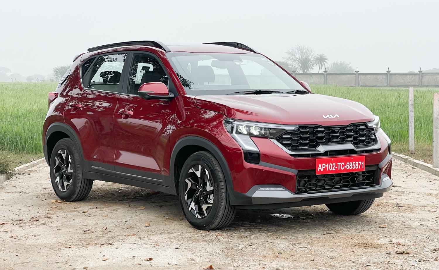 Kia ने नवंबर 2025 में बेचीं 25,489 यूनिट्स, 24% की तगड़ी बढ़त