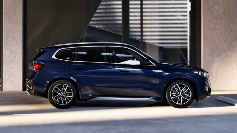 2026 BMW iX1 LWB हुआ लॉन्च, 531 km रेंज और नए फीचर्स के साथ