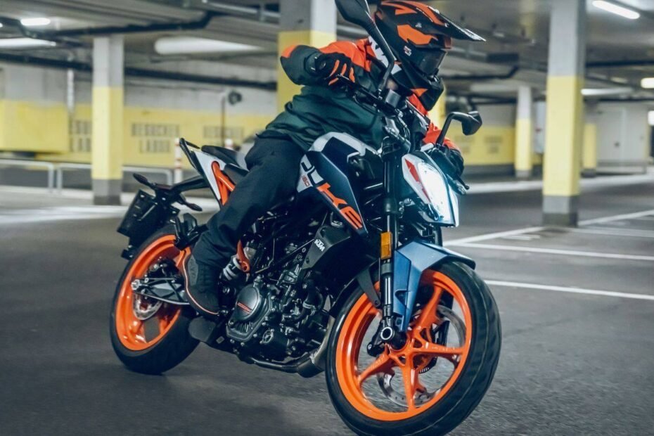 KTM 160 Duke का नया 5-इंच TFT वेरिएंट ₹1.78 लाख में आया, जानें फीचर्स