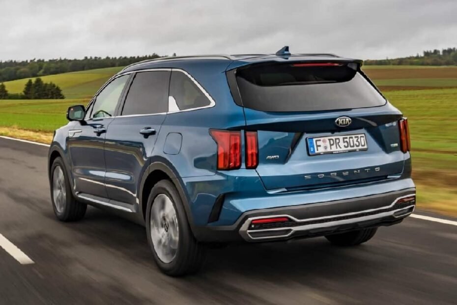 Kia और Renault की पहली हाइब्रिड SUVs 2026 में होंगी लॉन्च