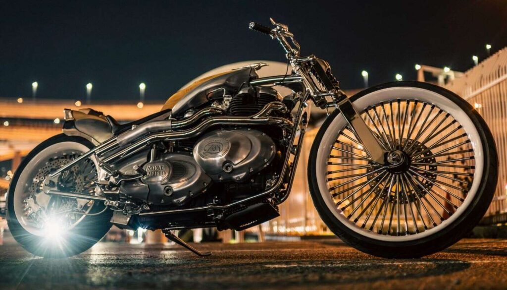 Royal Enfield Classic 650 और Guerrilla 450: 2025 में धांसू कस्टम बाइक्स की झलक